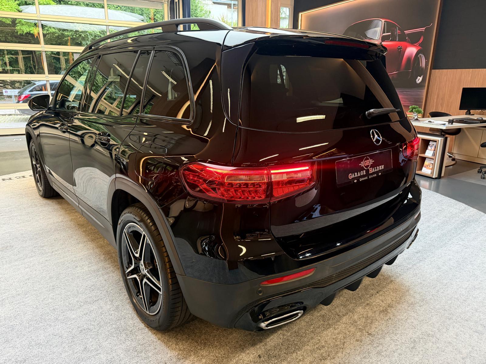 MERCEDES-BENZ GLB 200 d AMG Line-image-5