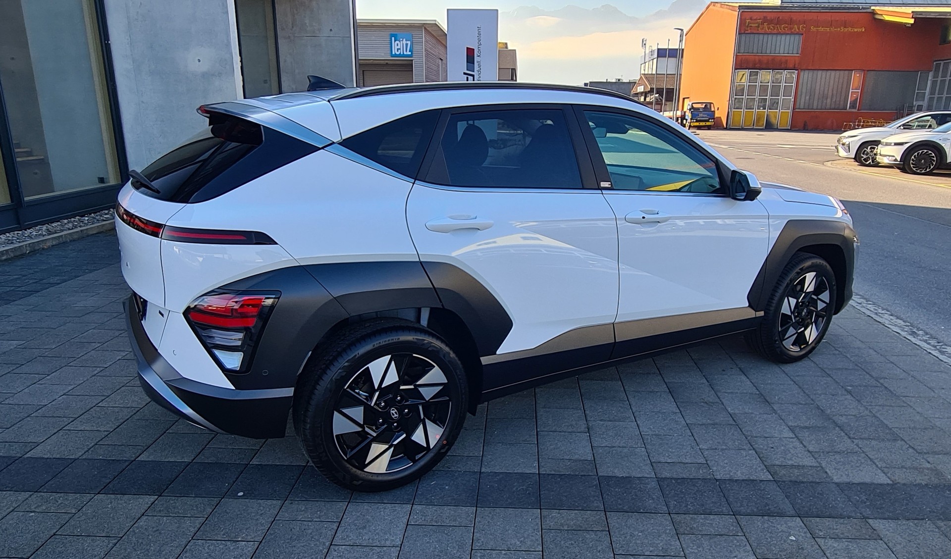 HYUNDAI Kona 1.6 GDi HEV Amplia DCT-image-3