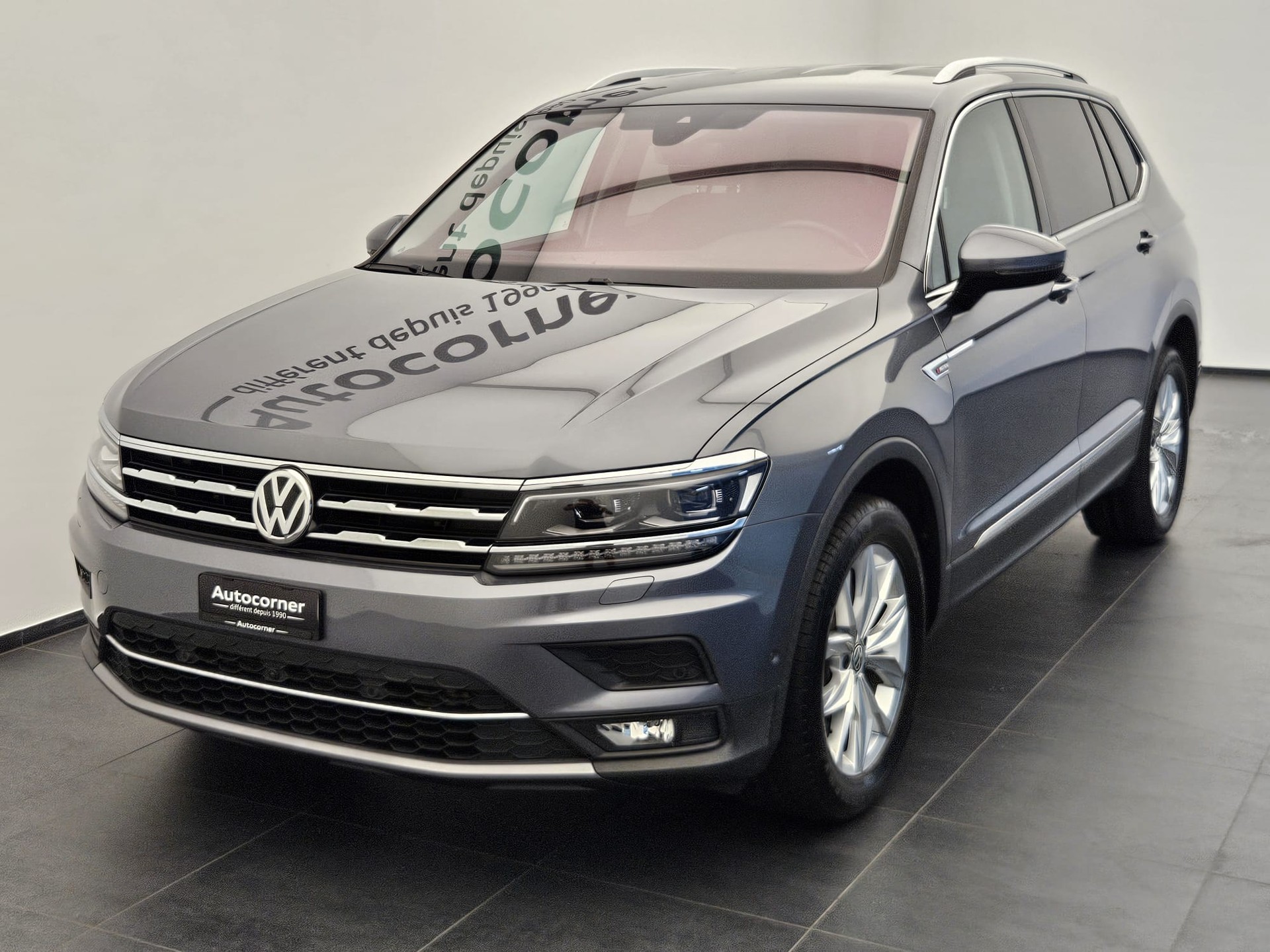 VW Tiguan Allspace 2.0TSI Highline 4Motion DSG-image-2