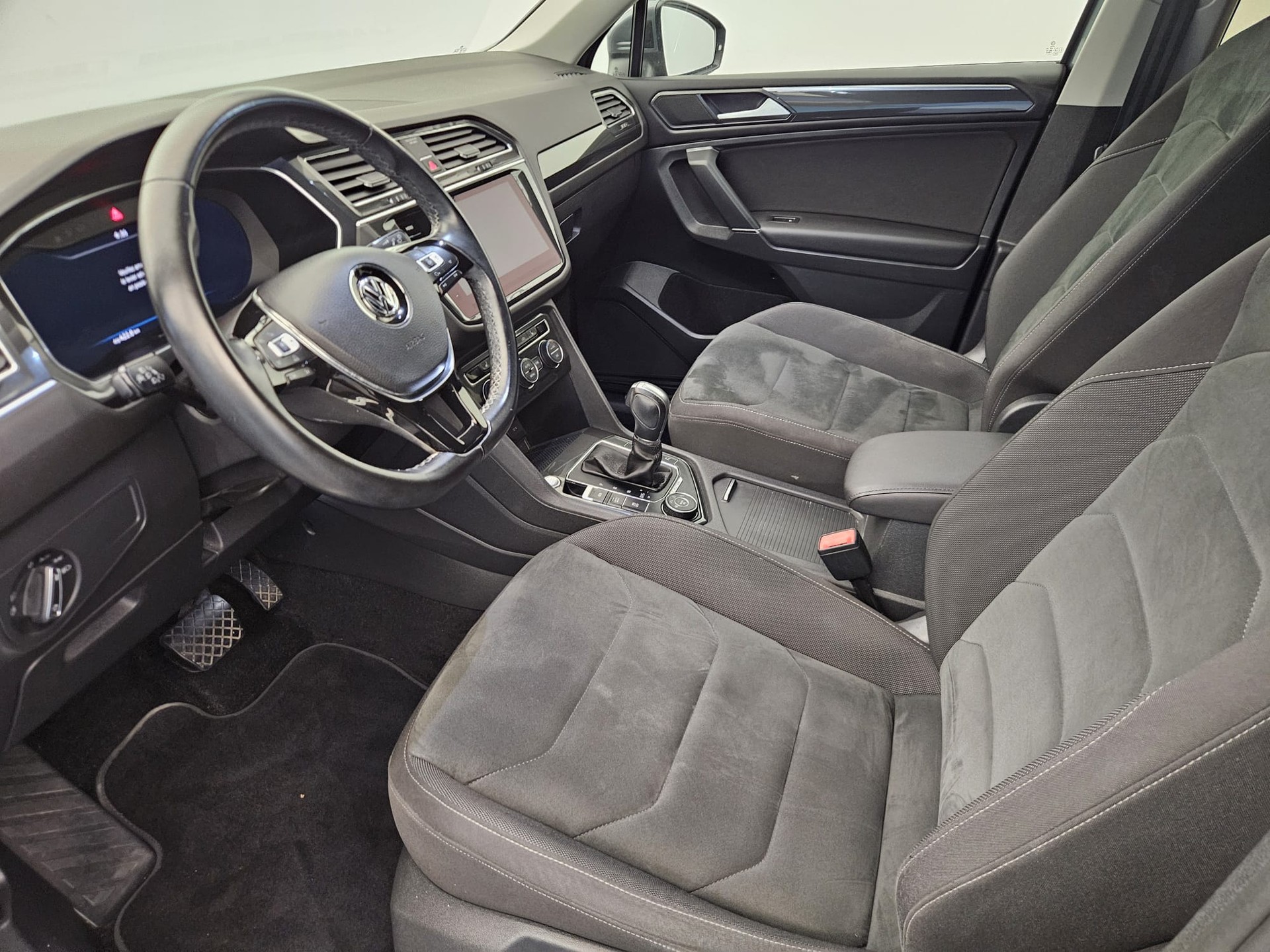 VW Tiguan Allspace 2.0TSI Highline 4Motion DSG-image-10