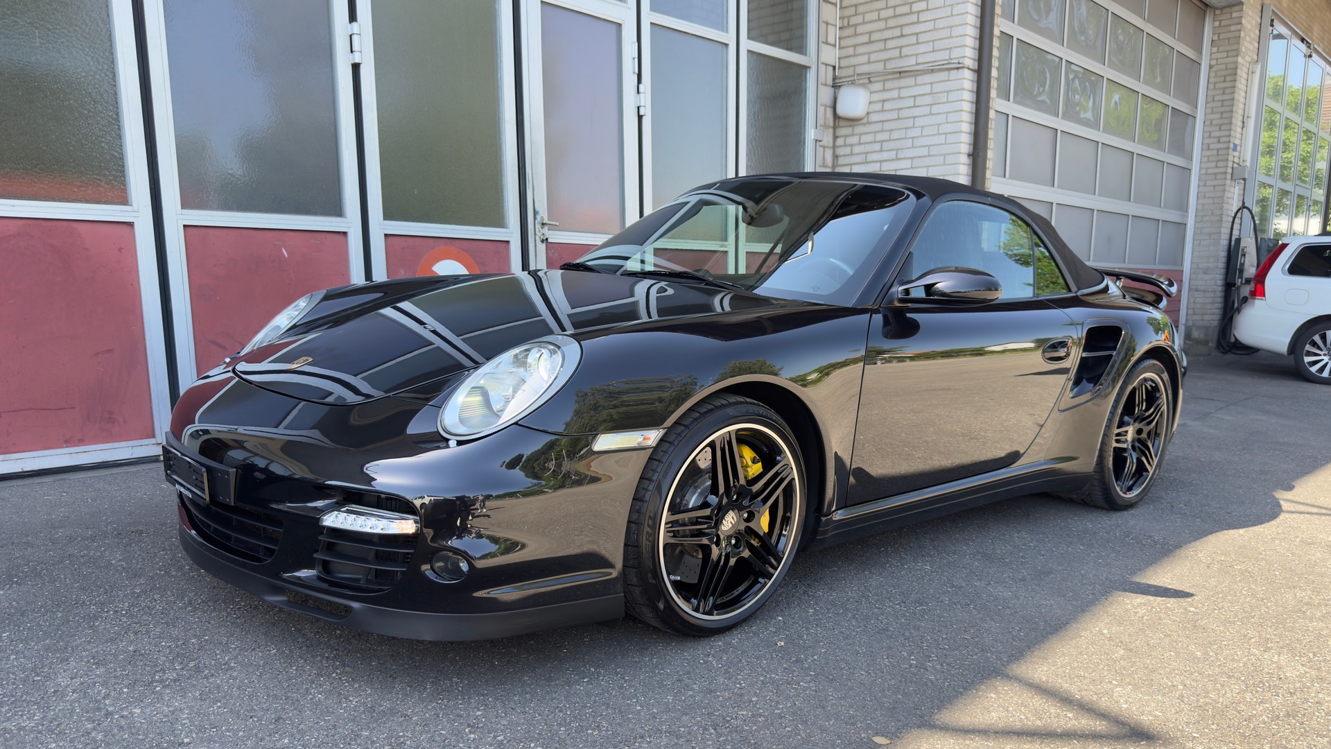 PORSCHE 911 Cabrio Turbo Tiptronic-image-13