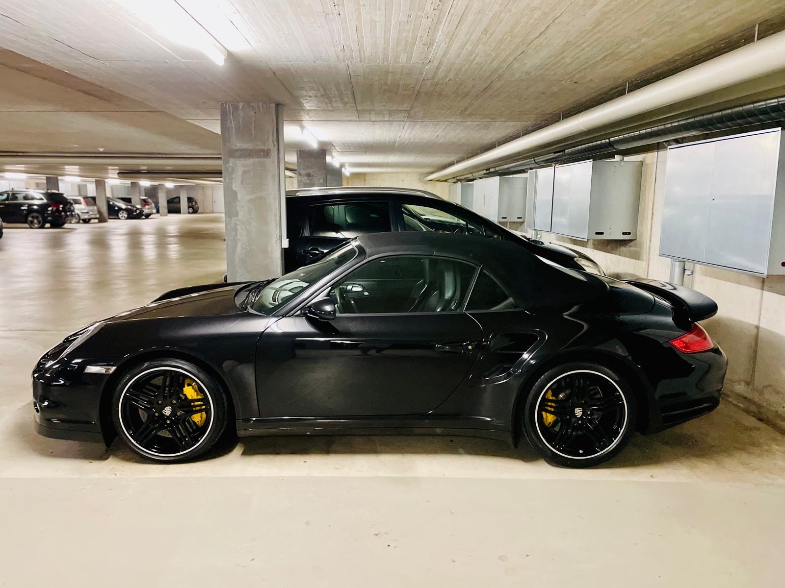 PORSCHE 911 Cabrio Turbo Tiptronic-image-1
