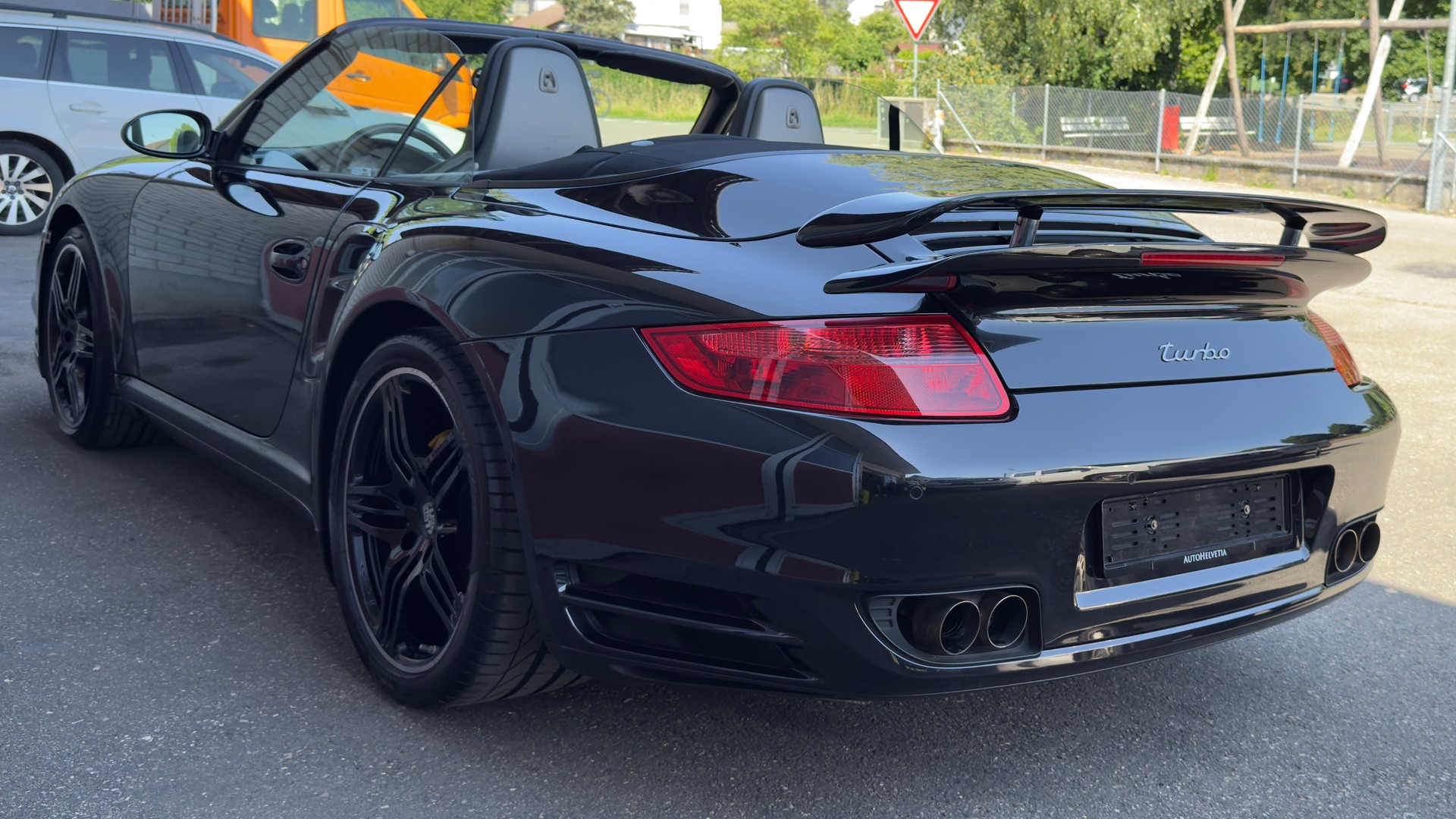 PORSCHE 911 Cabrio Turbo Tiptronic-image-7