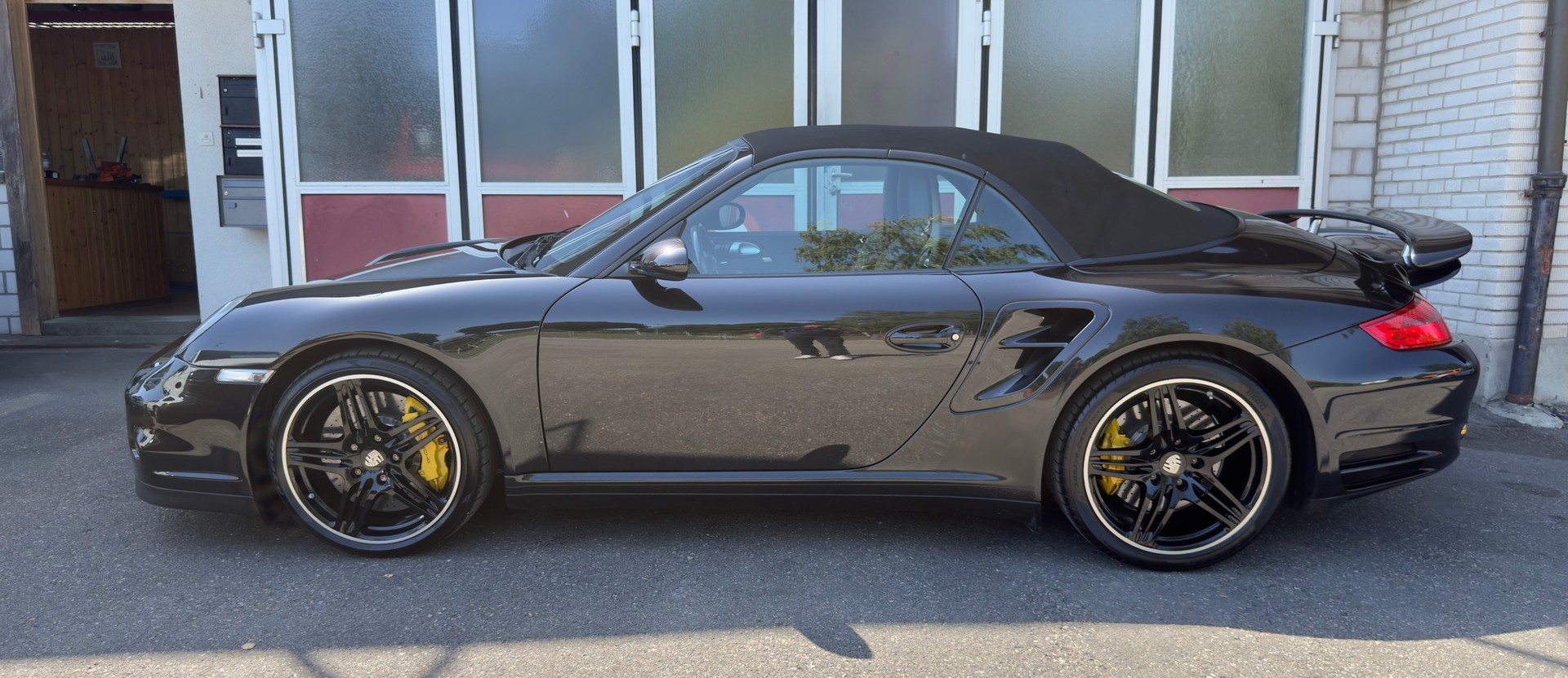 PORSCHE 911 Cabrio Turbo Tiptronic-image-14