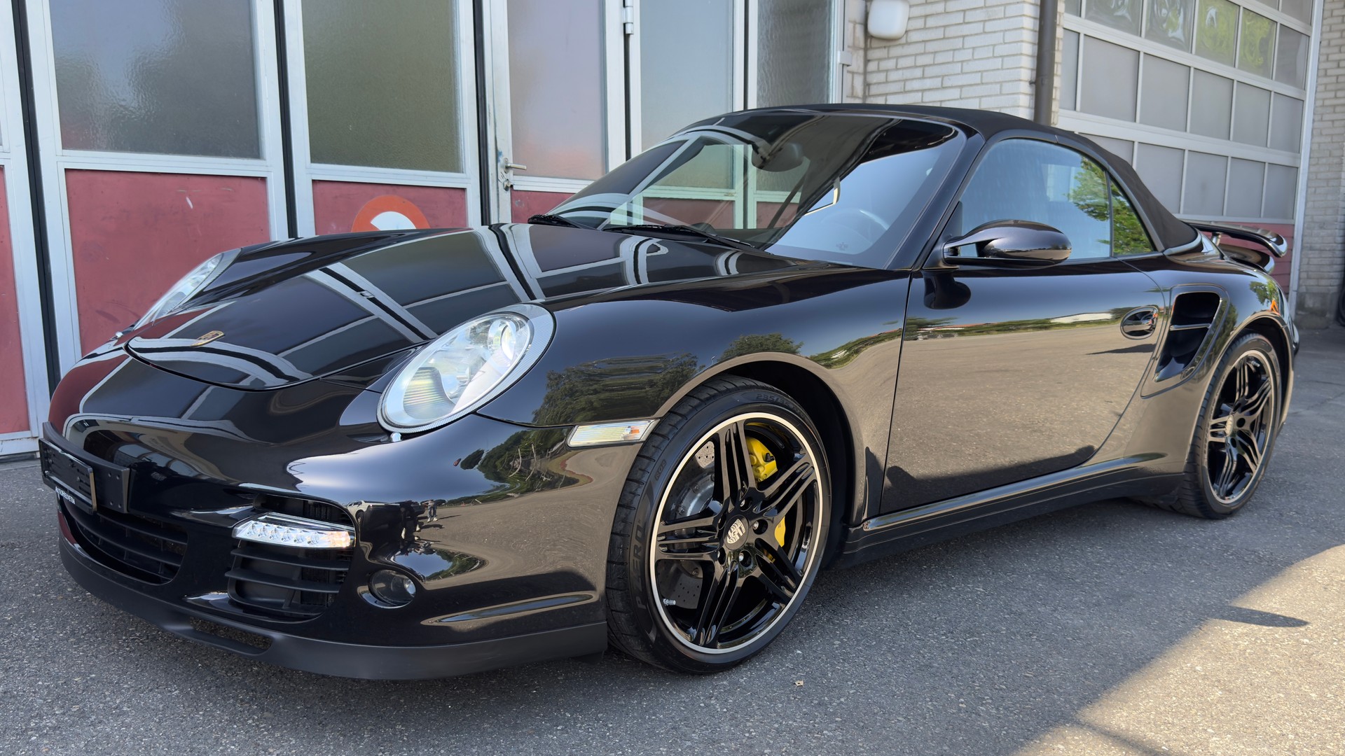 PORSCHE 911 Cabrio Turbo Tiptronic-image-0