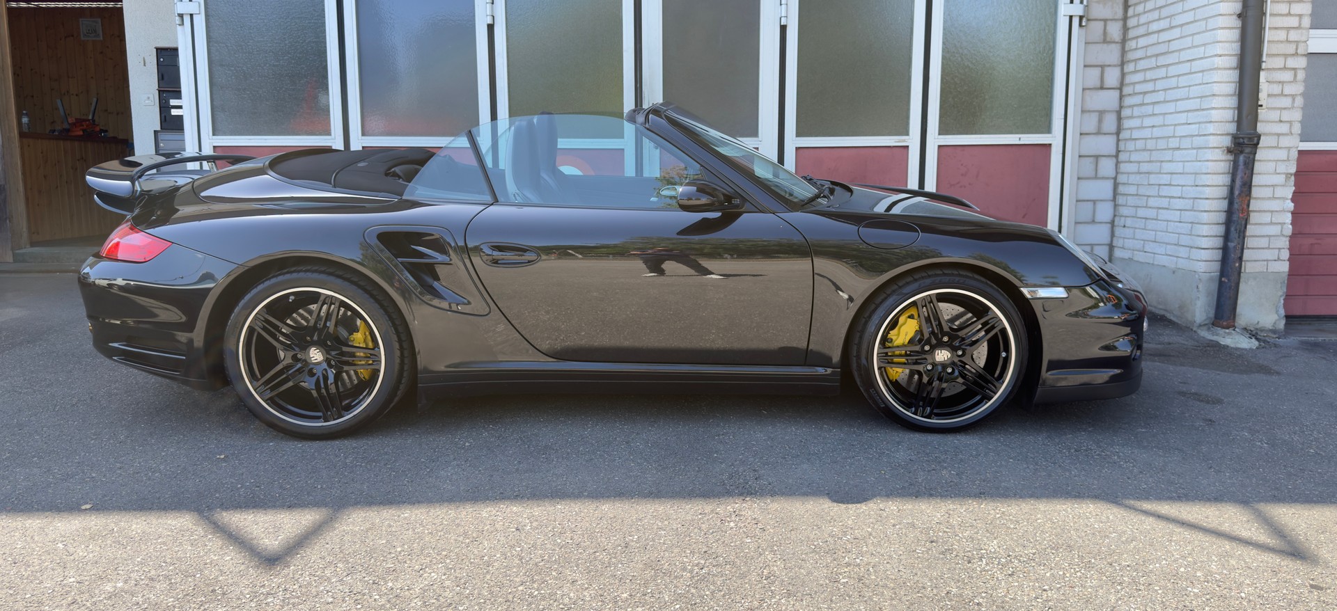 PORSCHE 911 Cabrio Turbo Tiptronic-image-3