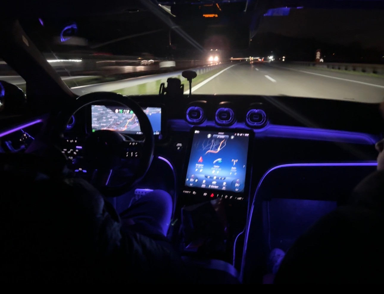 MERCEDES-BENZ C 220 d Swiss Star AMG Line 4matic-image-5