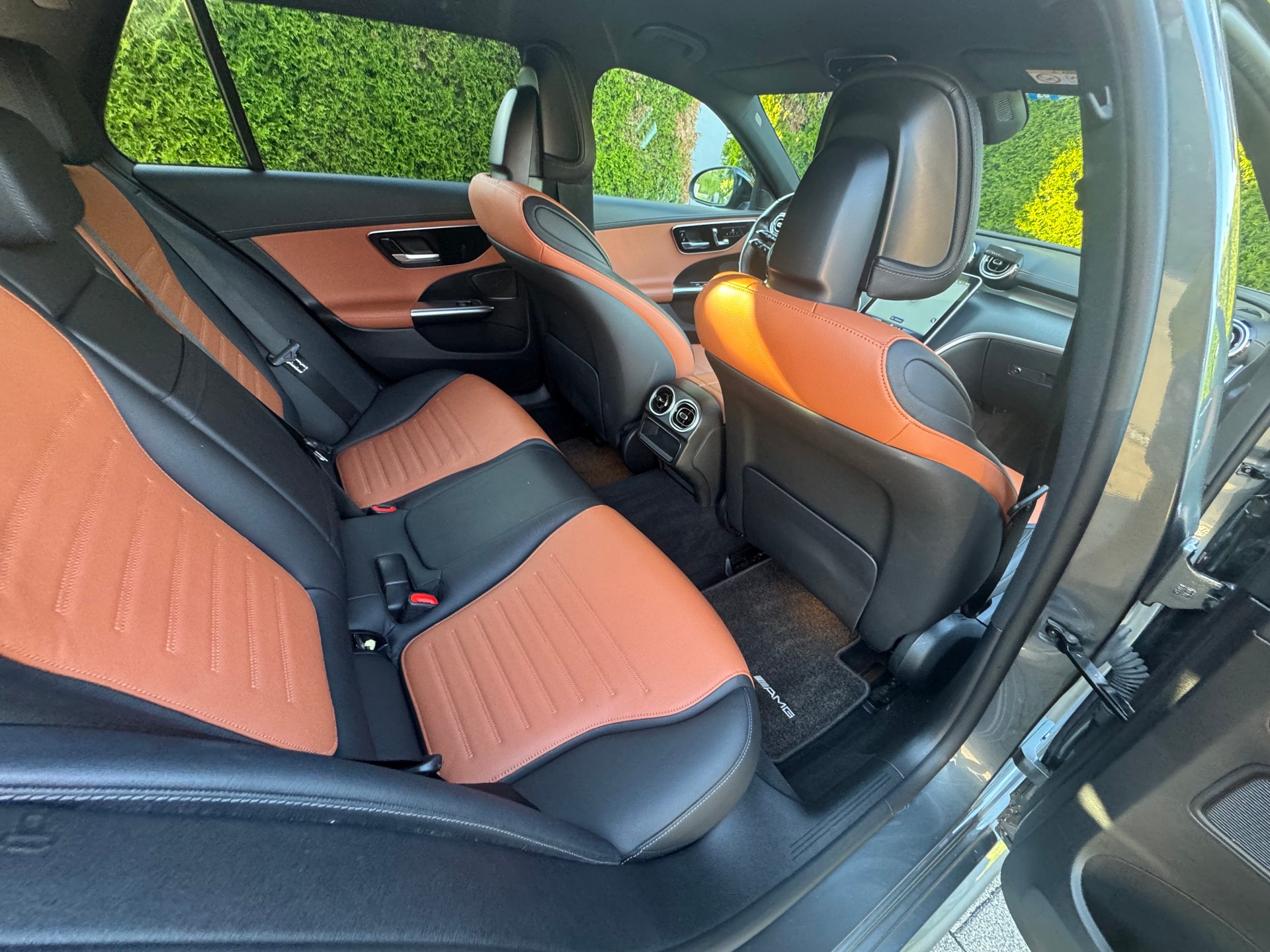 MERCEDES-BENZ C 220 d Swiss Star AMG Line 4matic-image-4