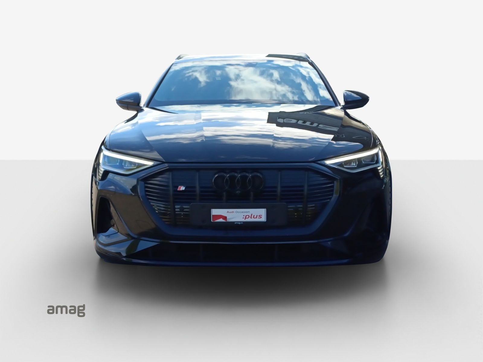 AUDI e-tron S quattro-image-6