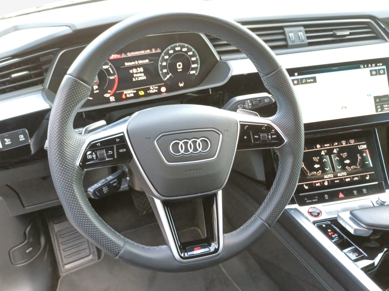 AUDI e-tron S quattro-image-9
