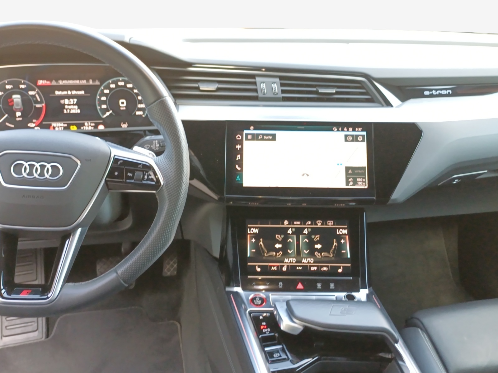 AUDI e-tron S quattro-image-8