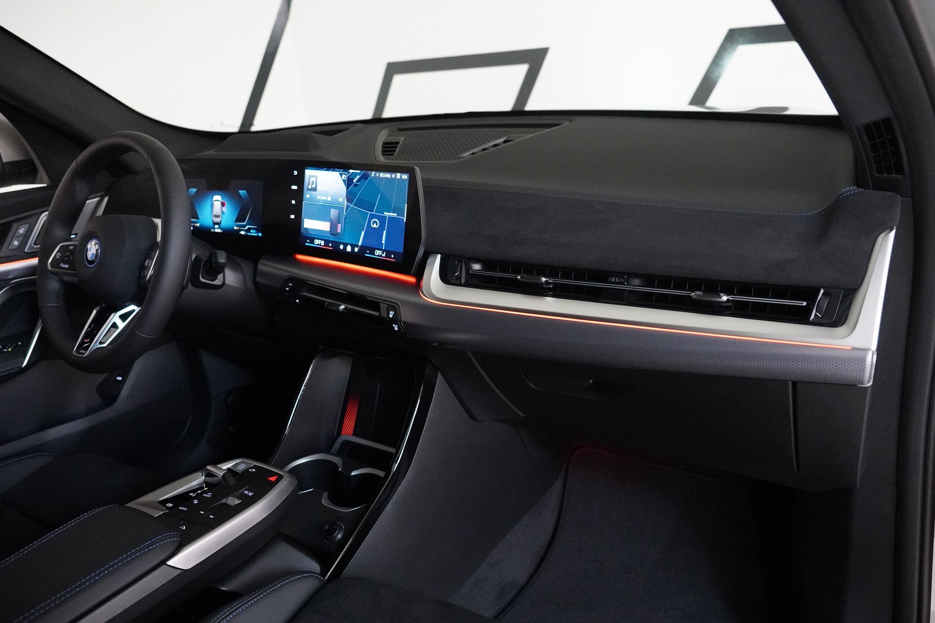 BMW X1 xDrive 30e M Sport-image-16