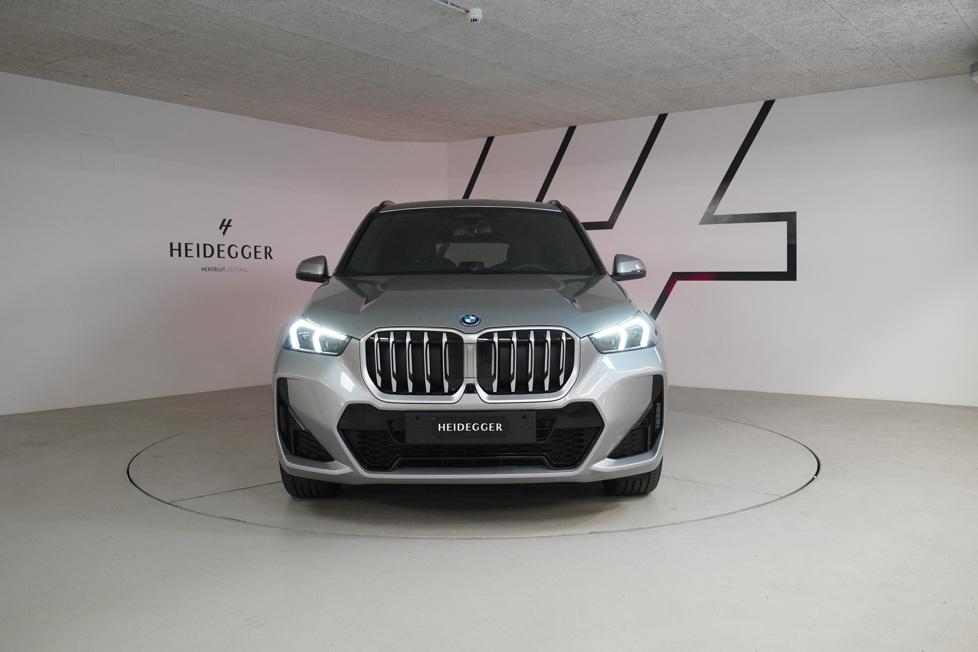 BMW X1 xDrive 30e M Sport-image-1