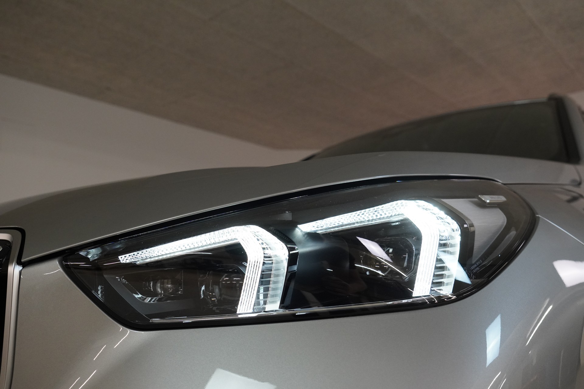 BMW X1 xDrive 30e M Sport-image-8