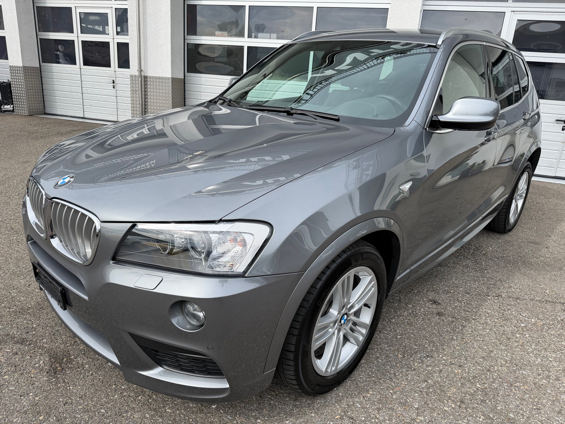 BMW X3 xDrive 28i Steptronic-image-0