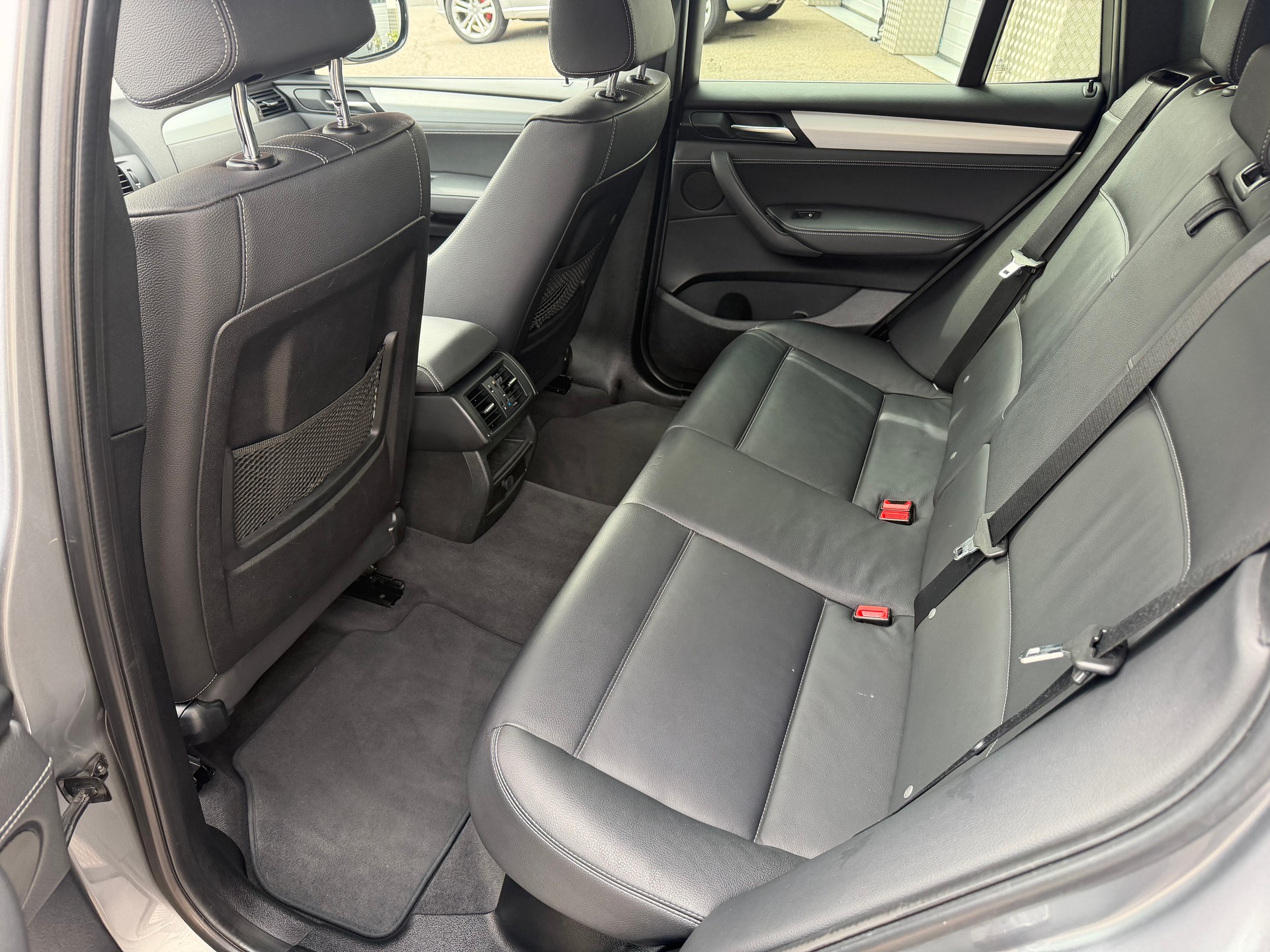 BMW X3 xDrive 28i Steptronic-image-5