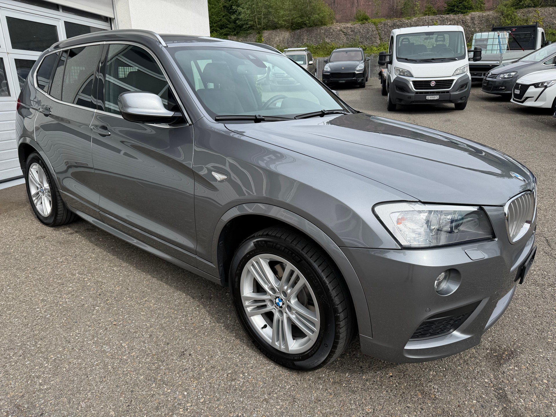 BMW X3 xDrive 28i Steptronic-image-2