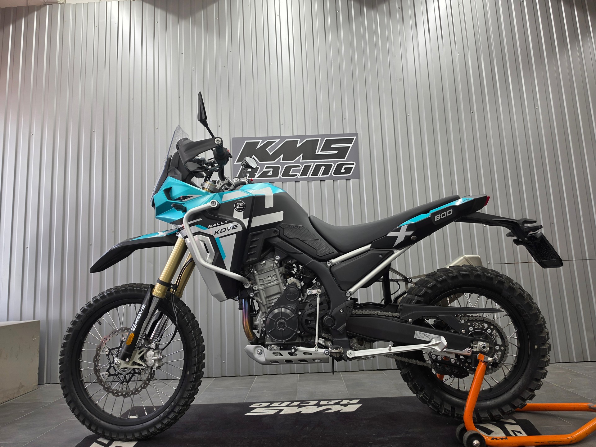 KOVE 800 X Rally-showroom-element-1