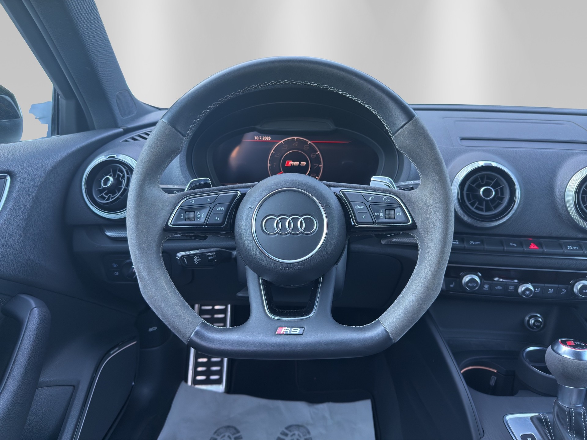 AUDI RS3 Sportback 2.5 TSI quattro S-tronic-image-9