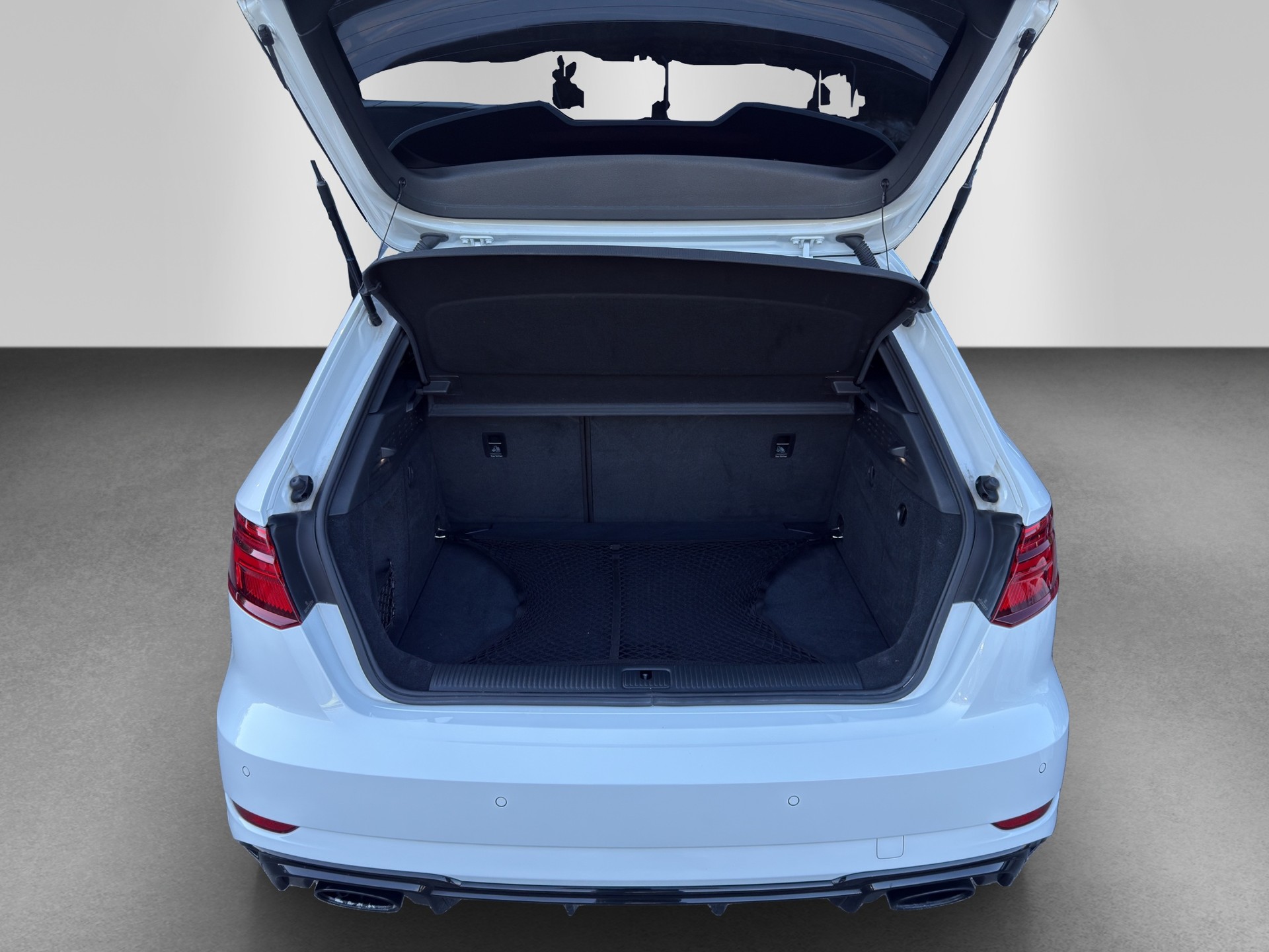 AUDI RS3 Sportback 2.5 TSI quattro S-tronic-image-15