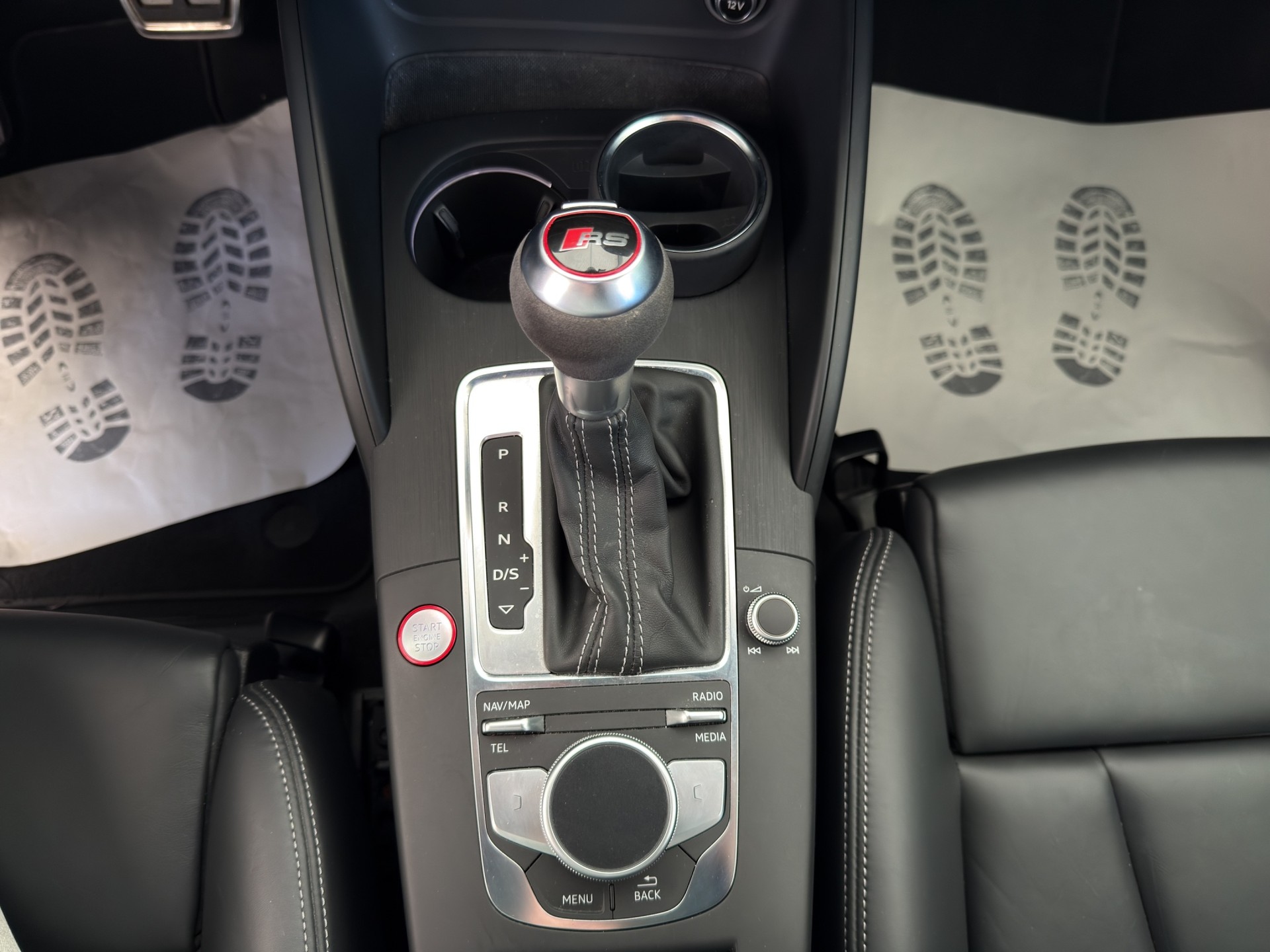 AUDI RS3 Sportback 2.5 TSI quattro S-tronic-image-12