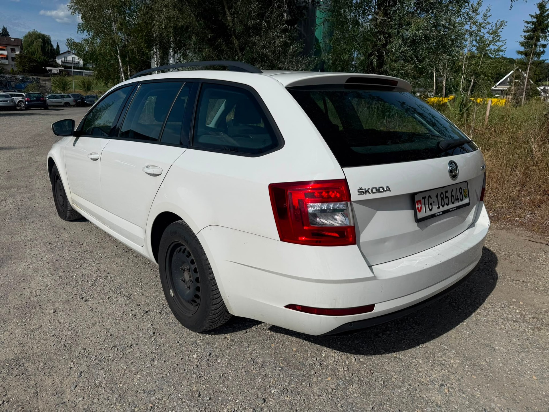 SKODA Octavia Combi 1.6 TDI Ambition DSG-image-3
