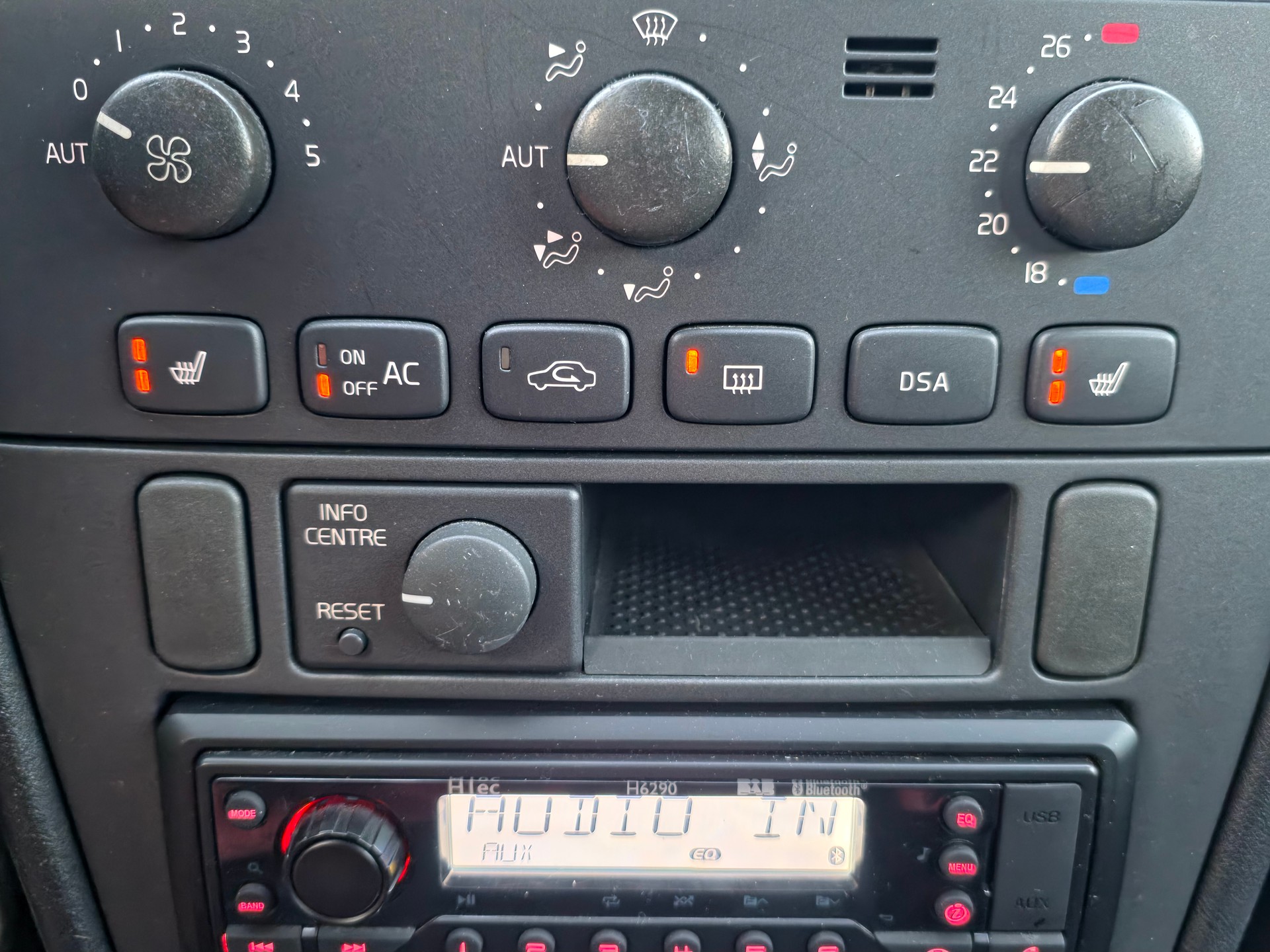 VOLVO V40 2.0T Sport Edition Automat-image-5