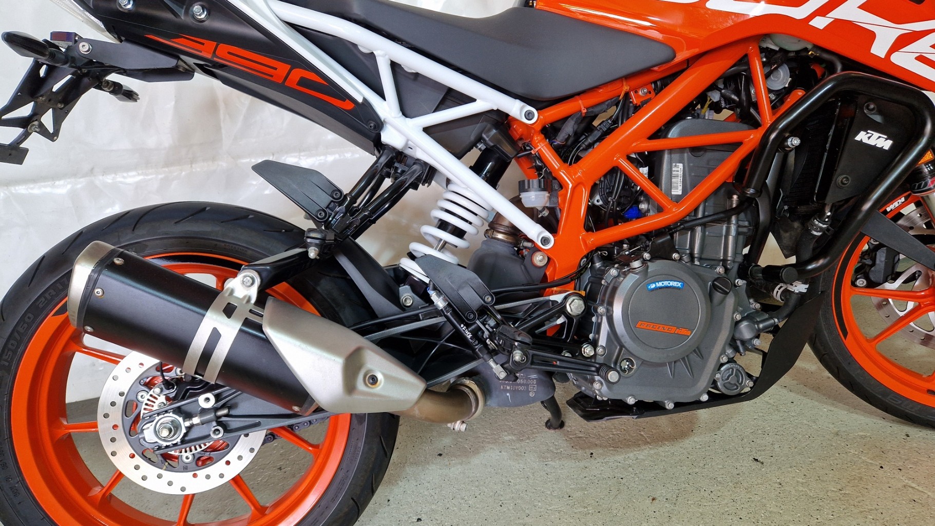KTM 390 Duke ABS-image-8