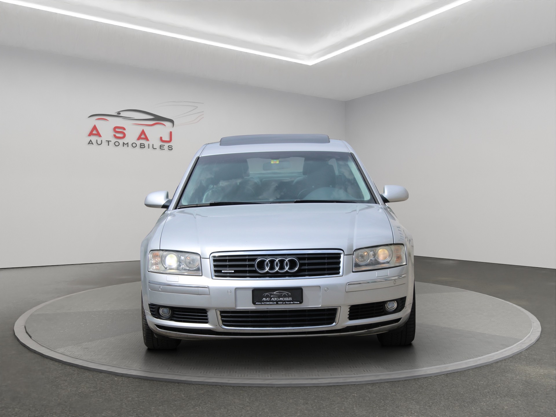 AUDI A8 3.7 V8 quattro tiptronic-image-1