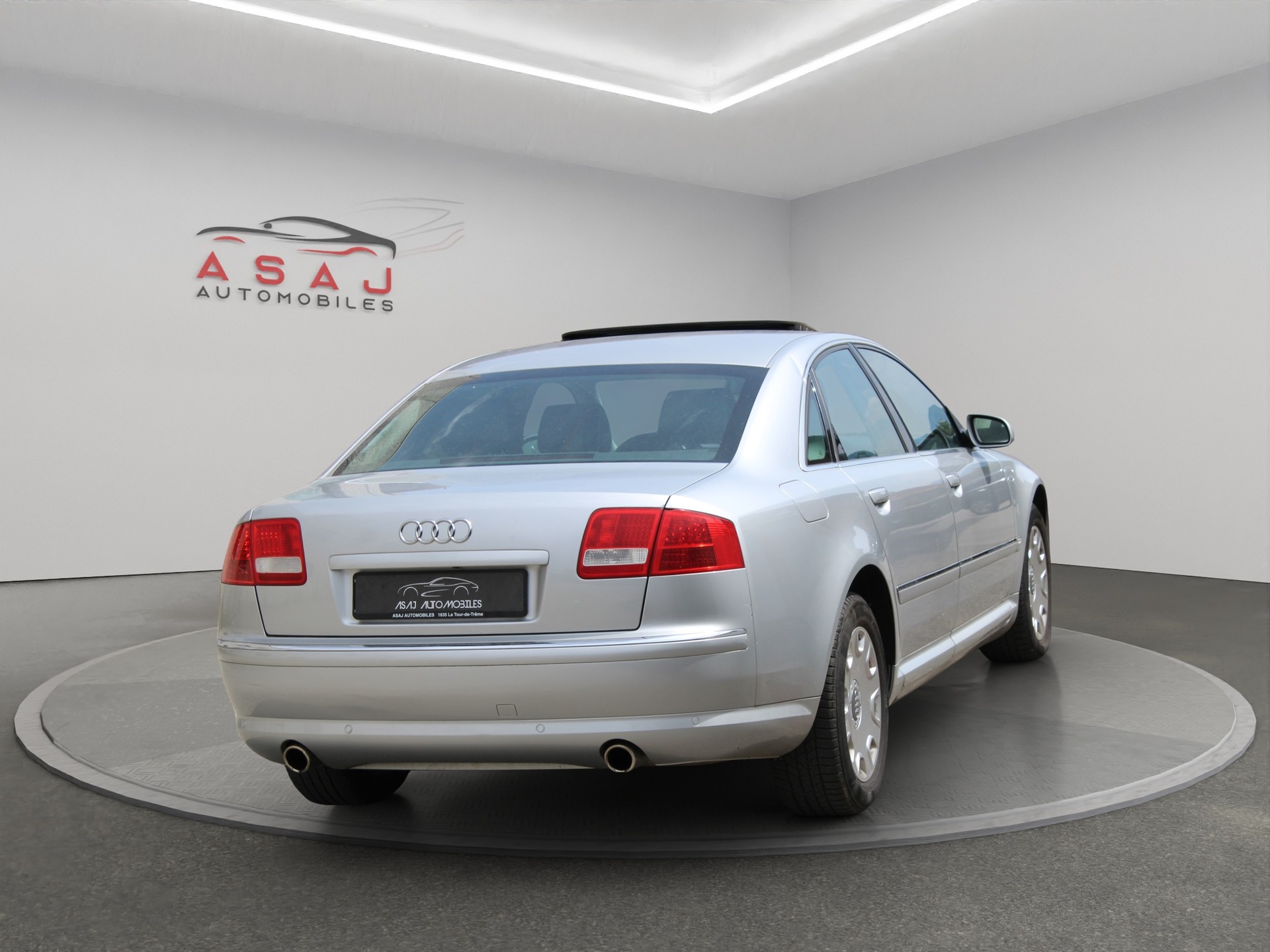 AUDI A8 3.7 V8 quattro tiptronic-image-5