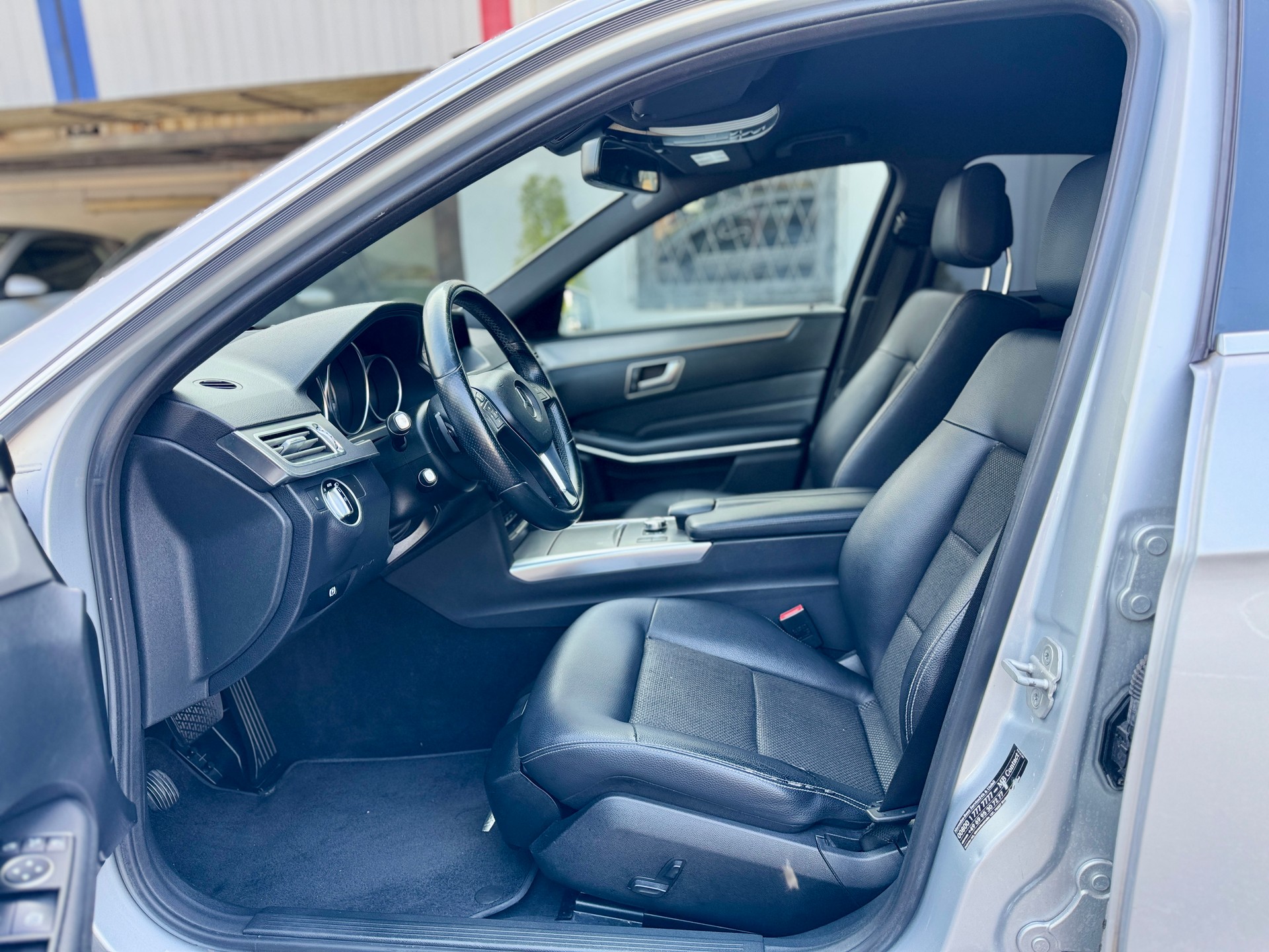 MERCEDES-BENZ E 200 CDI BlueEfficiency Avantgarde 7G-Tronic-image-6