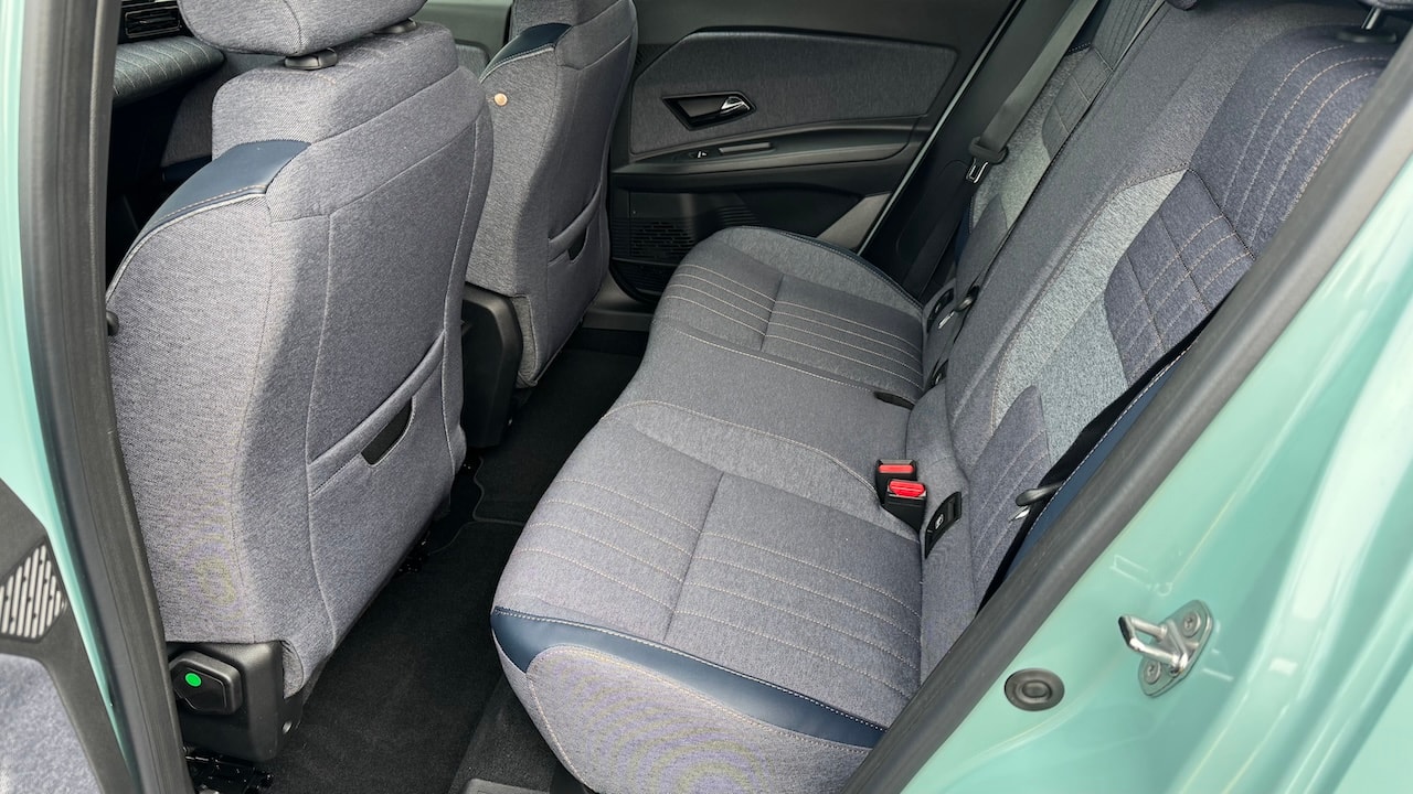 RENAULT R4 E-Tech Comfort Range 52 kWh Techno-image-19