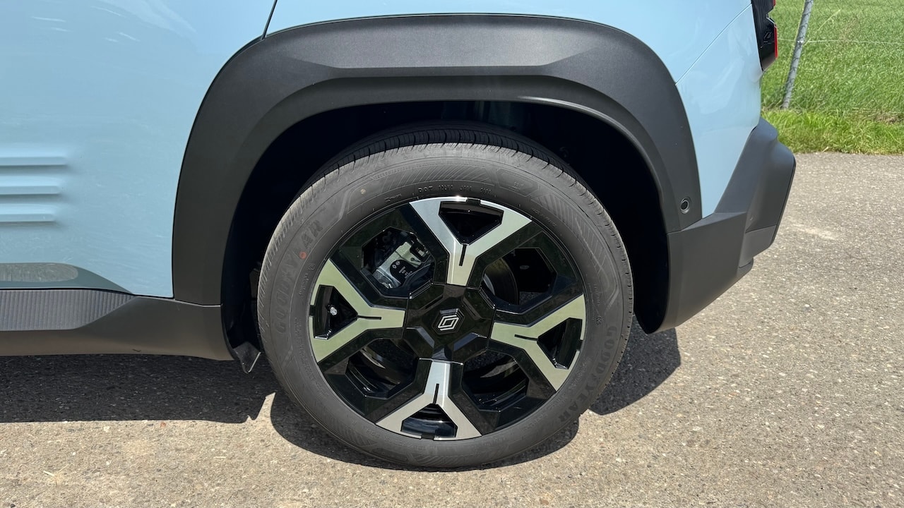 RENAULT R4 E-Tech Comfort Range 52 kWh Techno-image-11