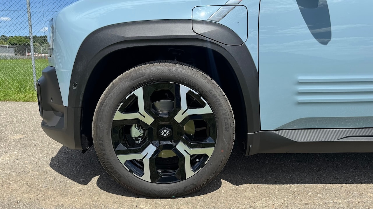 RENAULT R4 E-Tech Comfort Range 52 kWh Techno-image-12