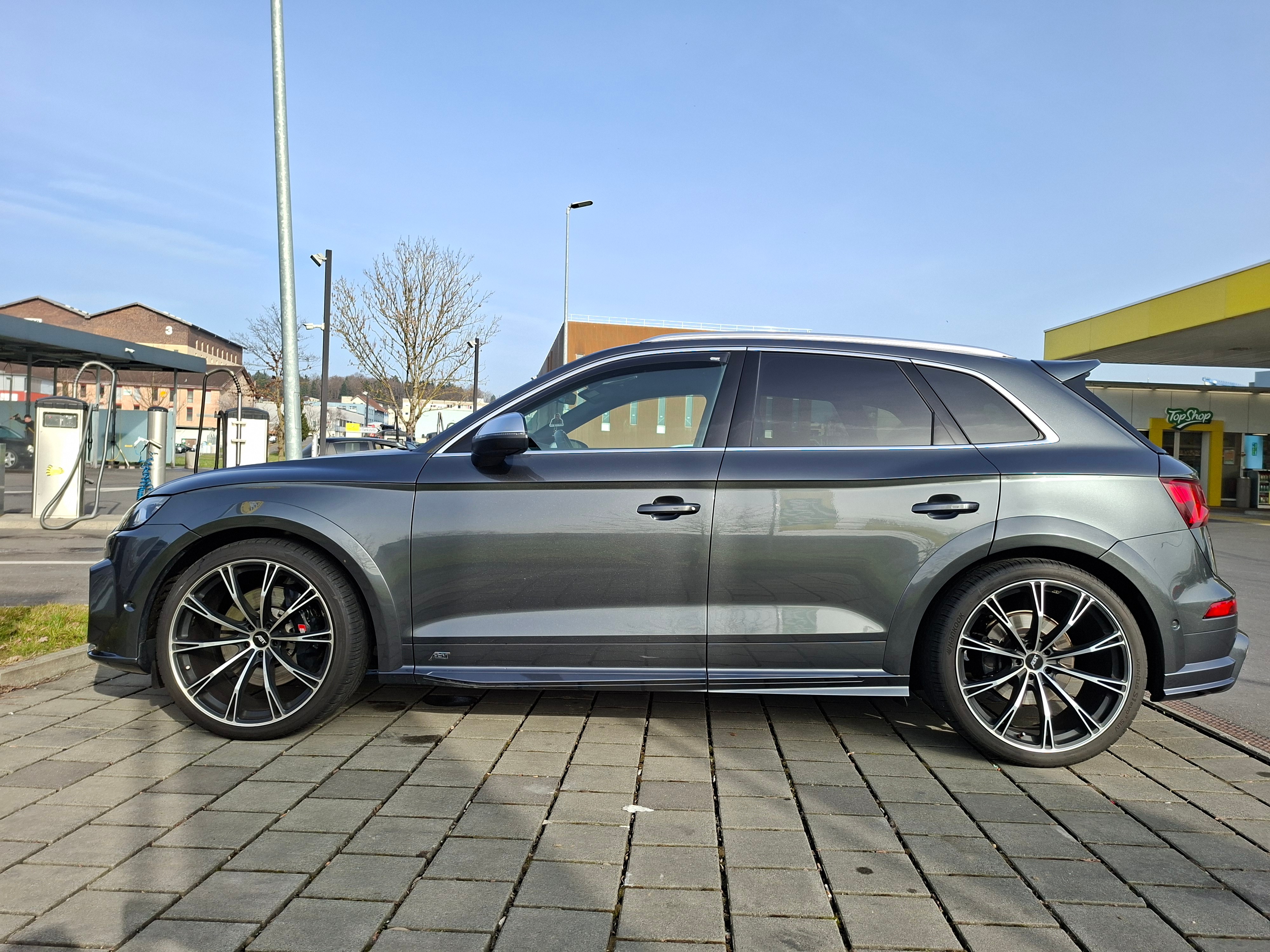 Car photo