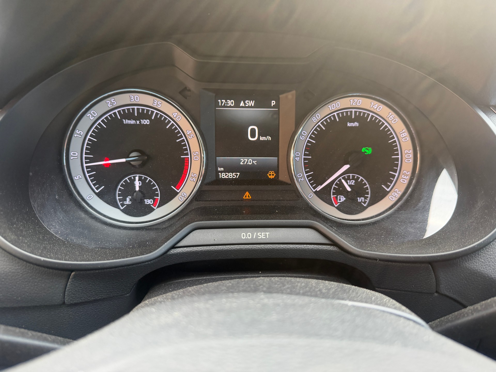 SKODA Octavia Combi 2.0 TDI Soleil 4x4 DSG-image-9