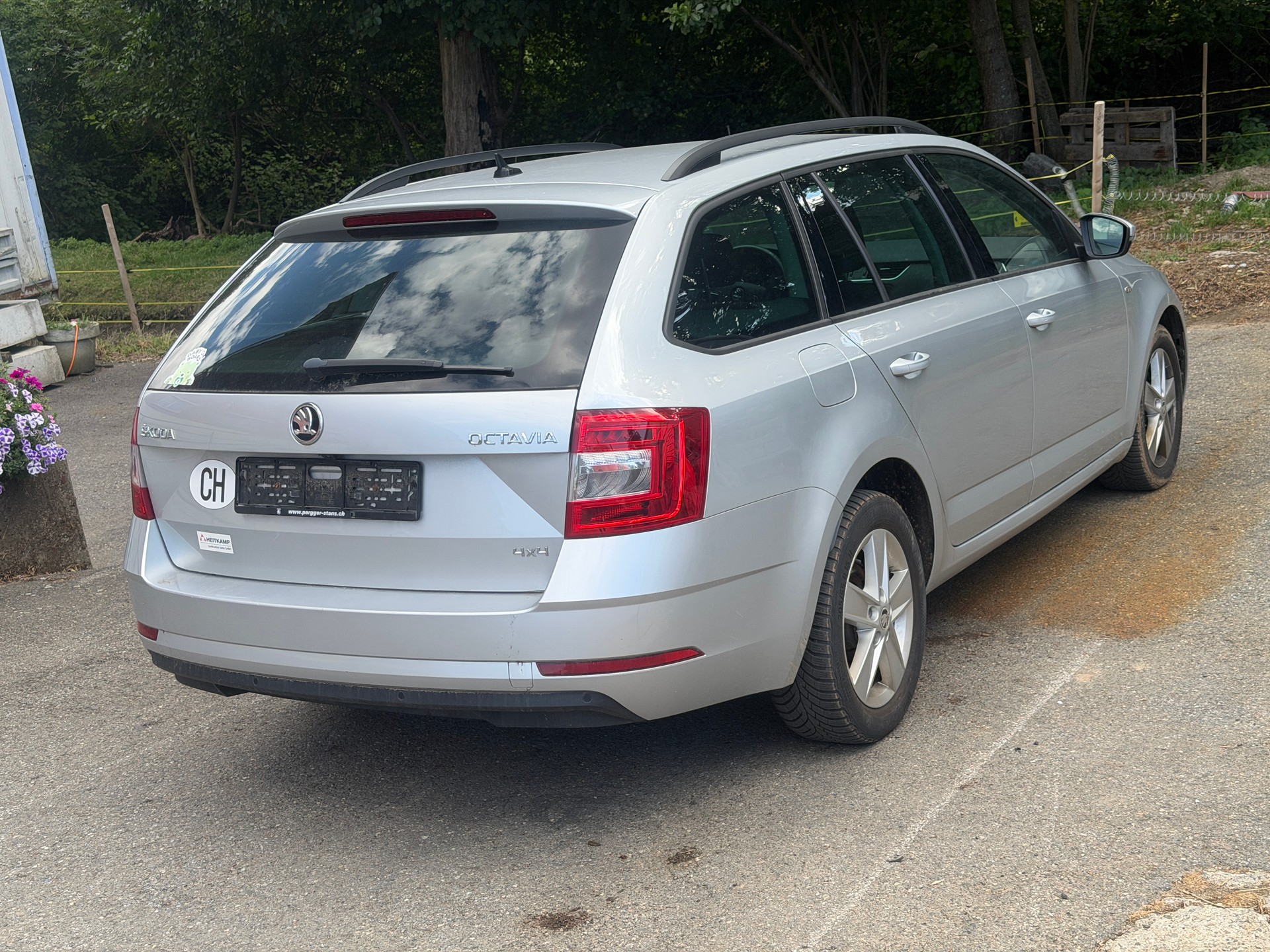 SKODA Octavia Combi 2.0 TDI Soleil 4x4 DSG-image-4