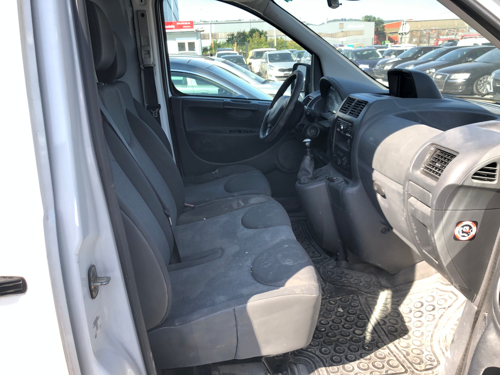 CITROEN Jumpy 2.0 HDi 12 L1H1-image-11