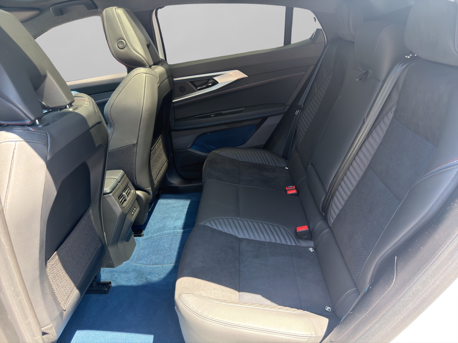 RENAULT Rafale 1.2 E-Tech Plug-in Atelier Alpine-image-8