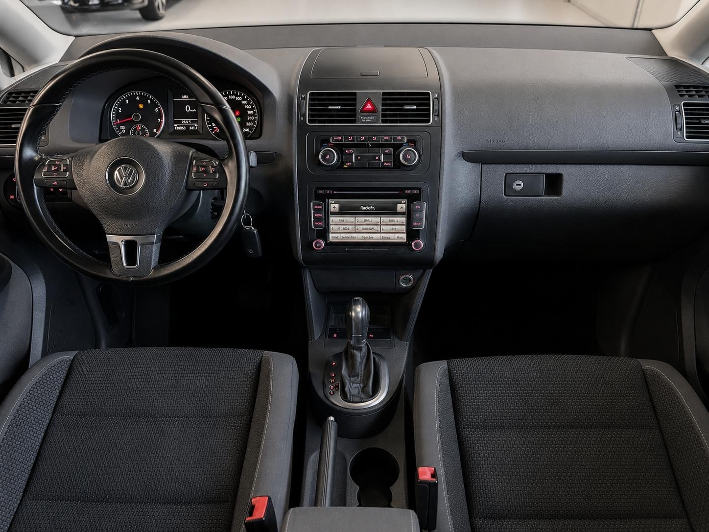 VW Touran 1.4 TSI 7 Plätze Comfortline DSG-image-11