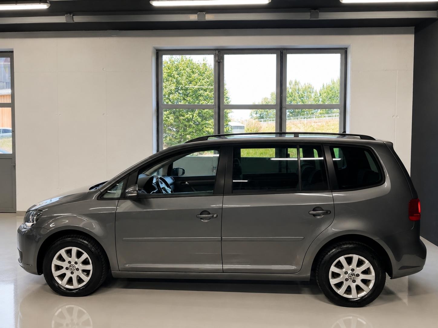 VW Touran 1.4 TSI 7 Plätze Comfortline DSG-image-5
