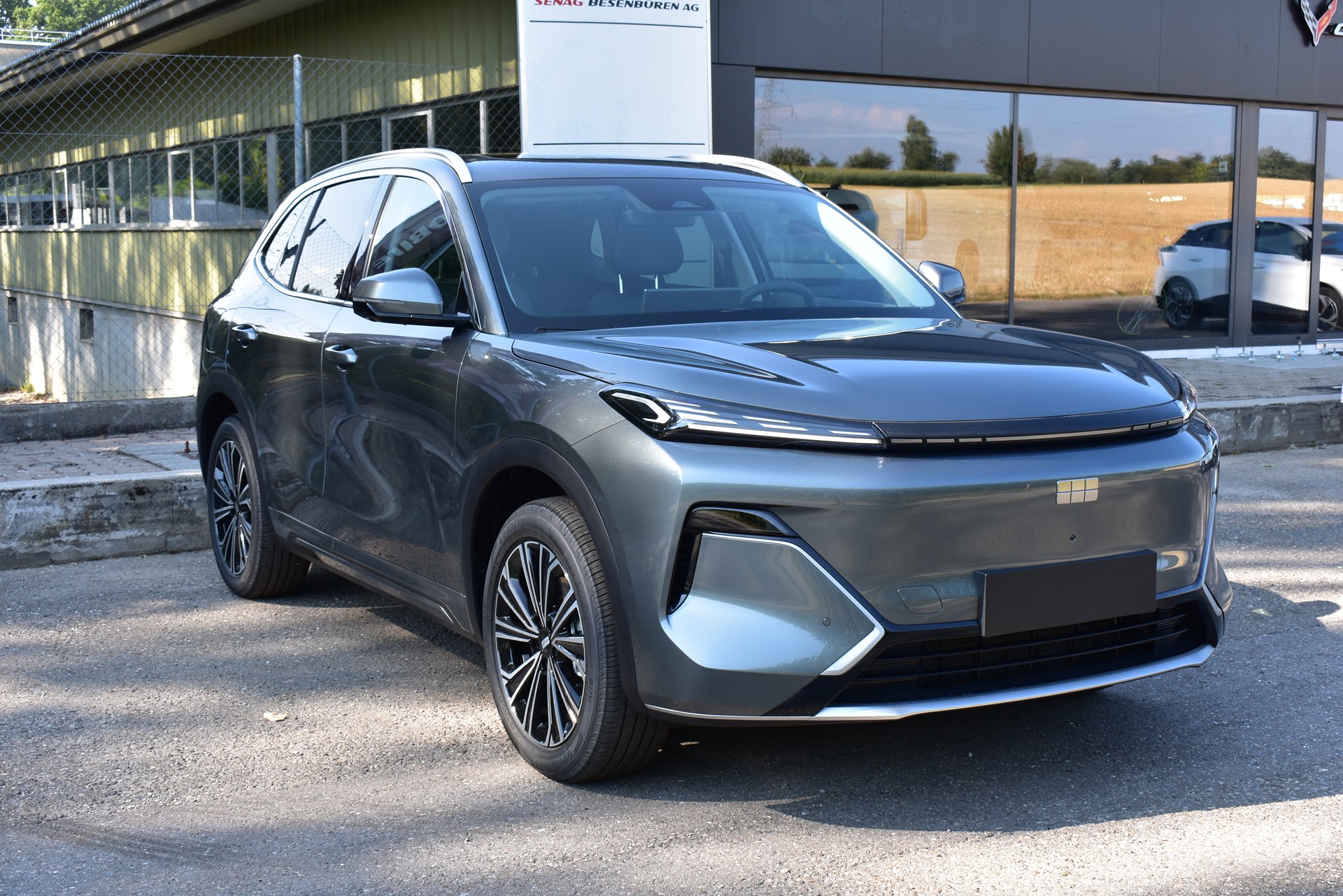 GEELY Starray EM-i Max+ PHEV-image-1