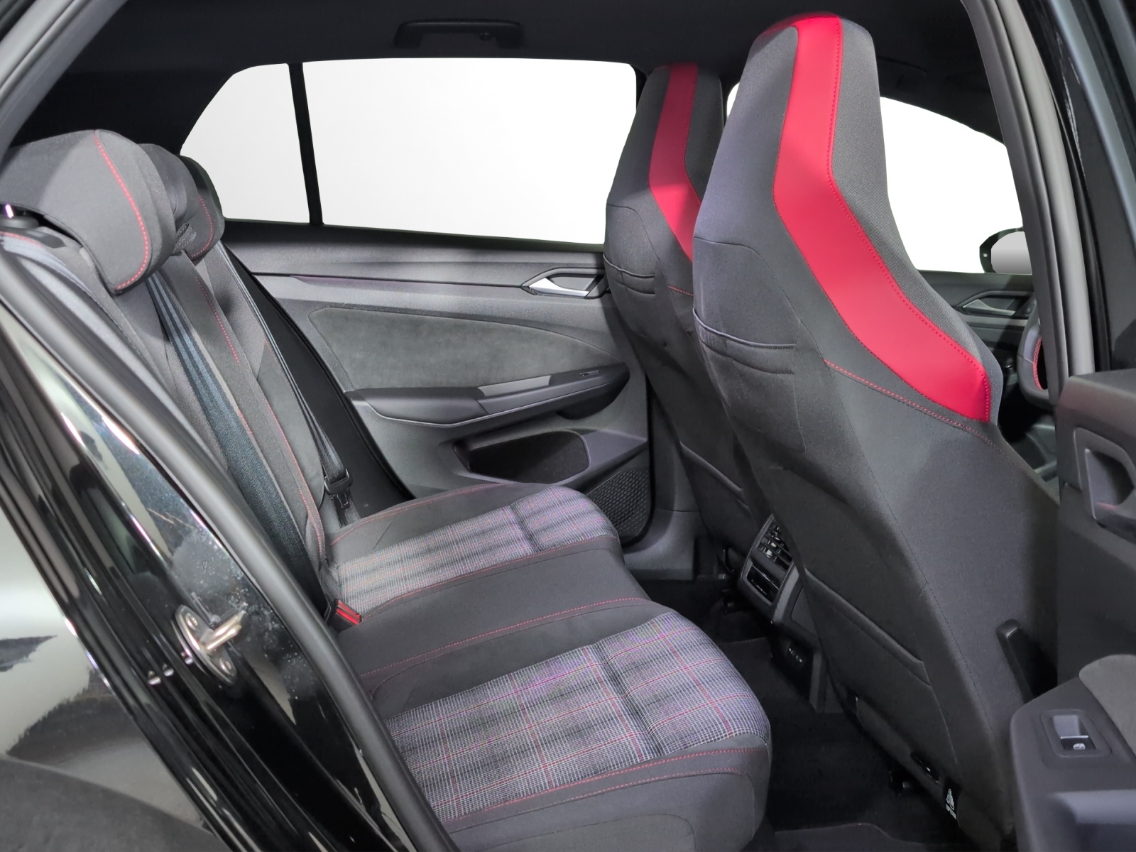 VW Golf 2.0 TSI GTI DSG-image-8