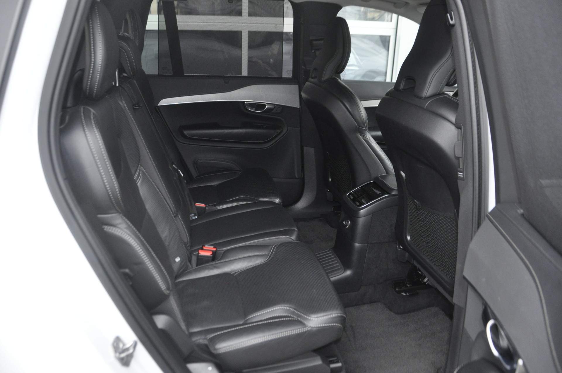 VOLVO XC90 T8 AWD Inscription Geartronic 7 Plätze I Anhängerkupplung-image-7