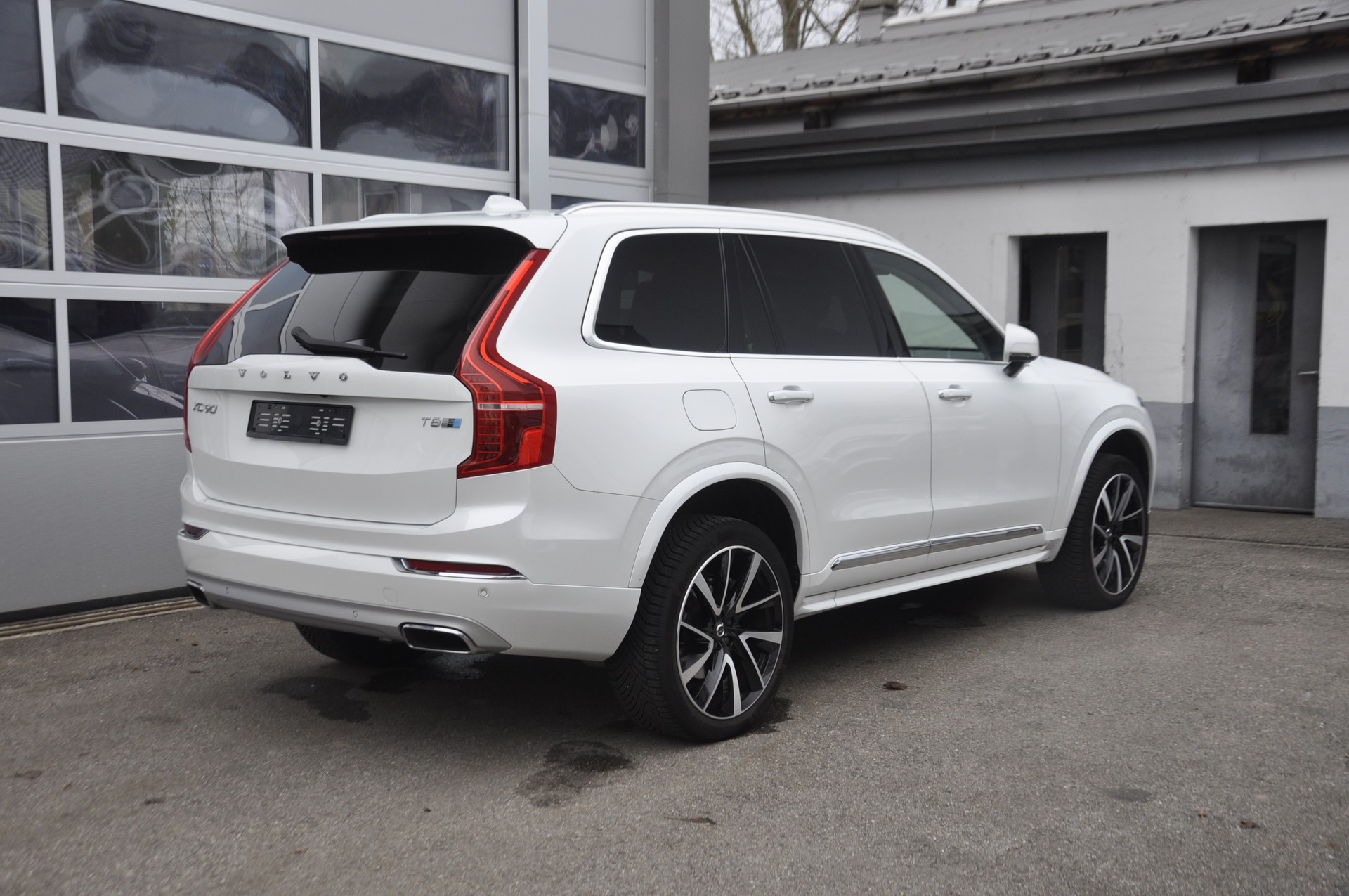 VOLVO XC90 T8 AWD Inscription Geartronic 7 Plätze I Anhängerkupplung-image-2