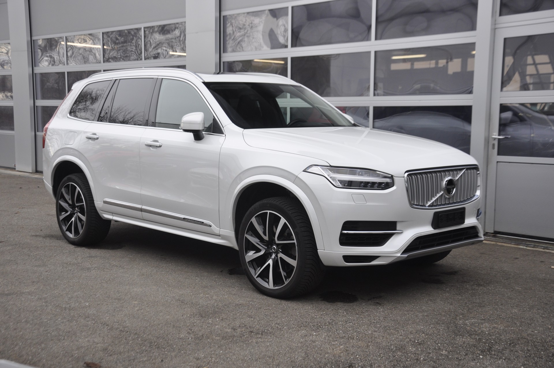 VOLVO XC90 T8 AWD Inscription Geartronic 7 Plätze I Anhängerkupplung-image-0