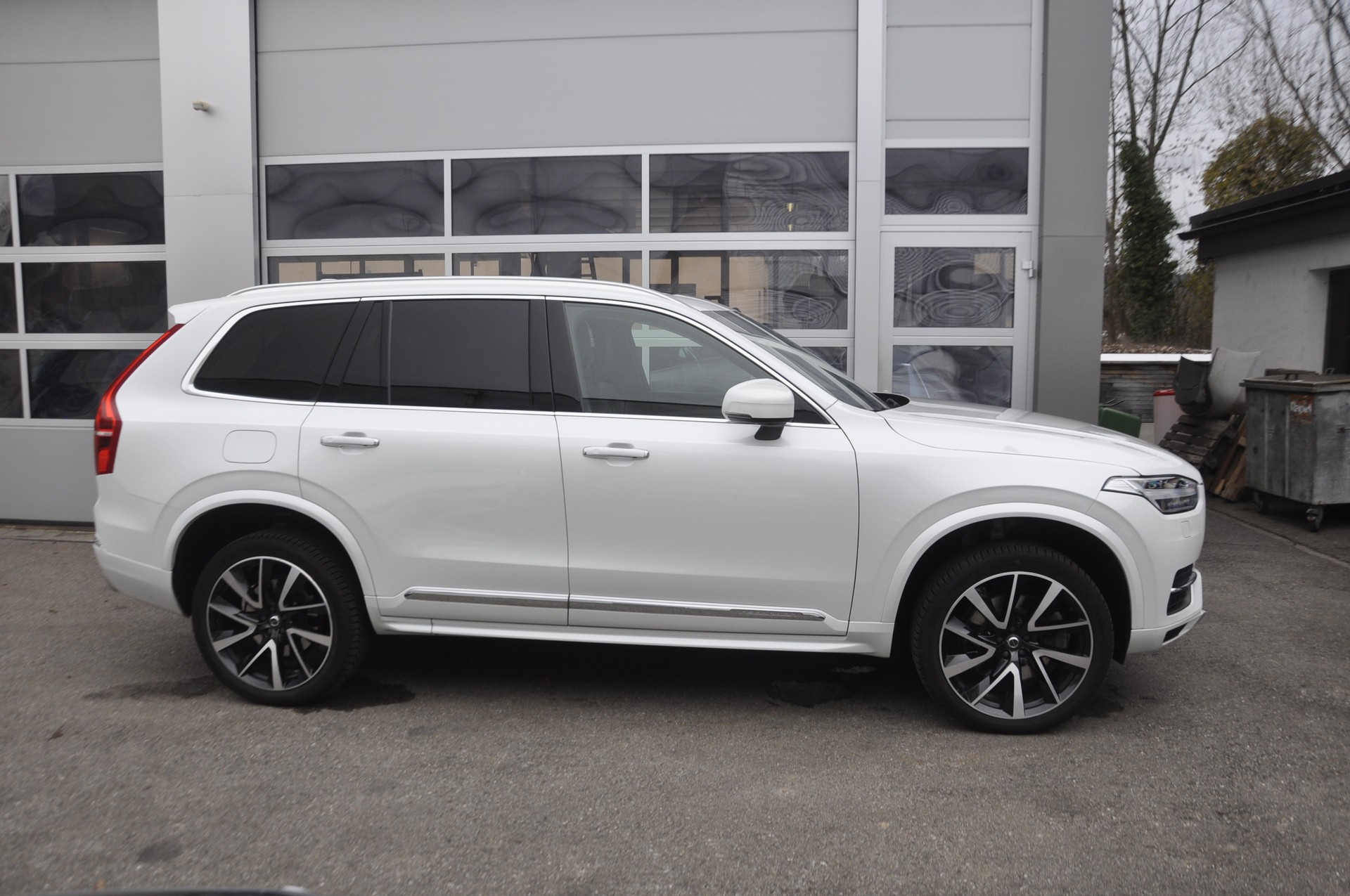 VOLVO XC90 T8 AWD Inscription Geartronic 7 Plätze I Anhängerkupplung-image-1