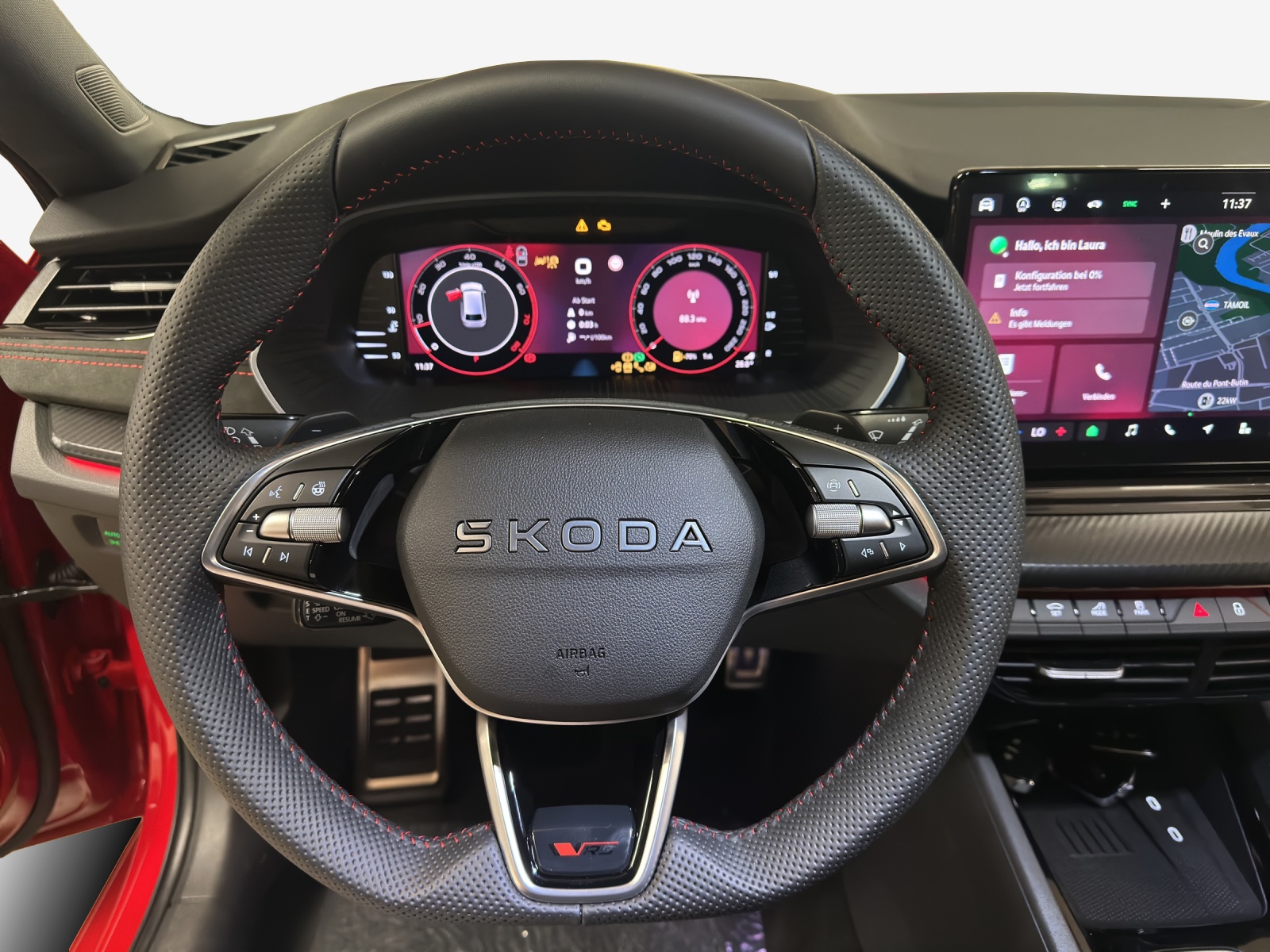 SKODA Octavia Combi 2.0 TSI DSG RS 30 Years Edition-image-11