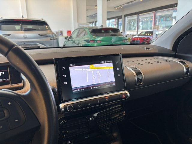 CITROEN C4 Cactus 1.5 Blue HDi Shine EAT6-image-9