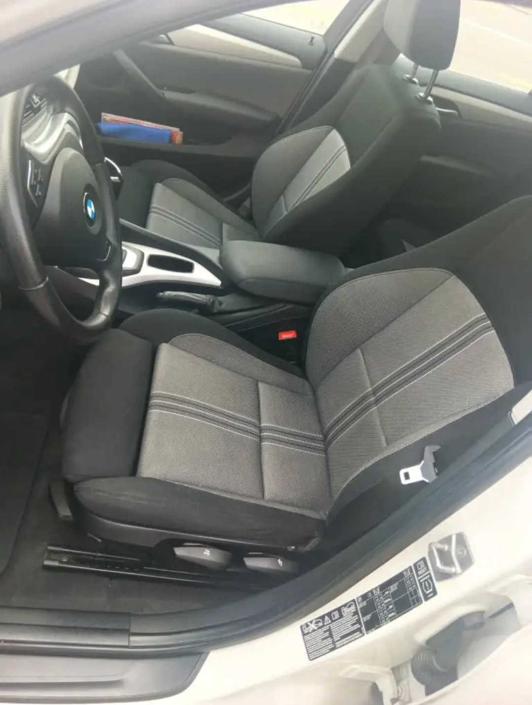 BMW X1 xDrive 20i Sport Line Steptronic-image-5